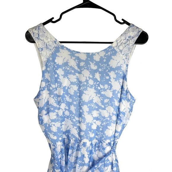 Disney Alice “Through the Looking Glass” White Floral Lace Dress Size Large - Picture 3 of 10